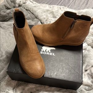 Sorel Tan Ankle Boots with Side Zipper
